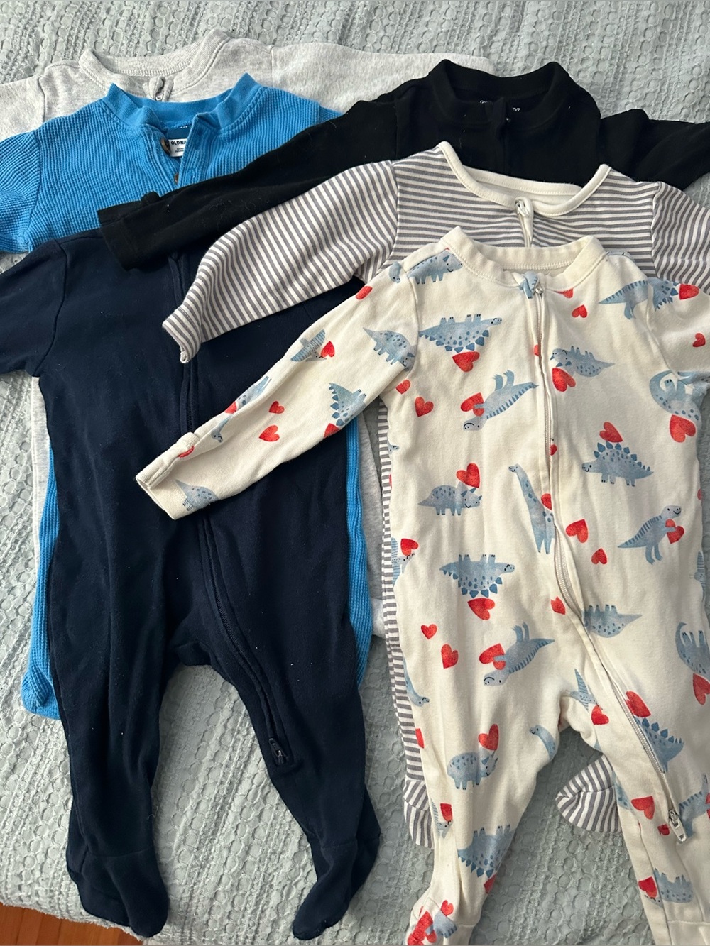 Old Navy Bundle of Footies 3-6 Month Baby Boy